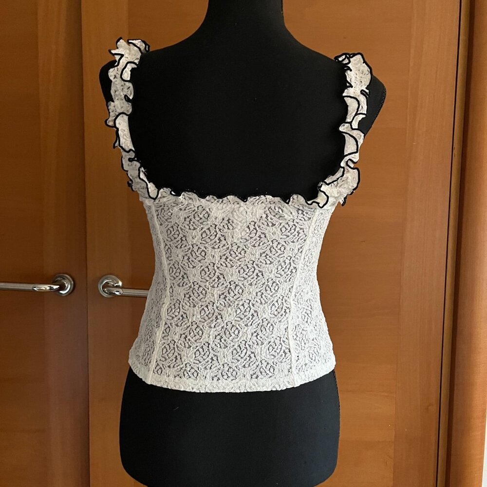 Urban Outfitters White Floral Stretch Lace Tie-Front Camisole Med NWT - Picture 2 of 2